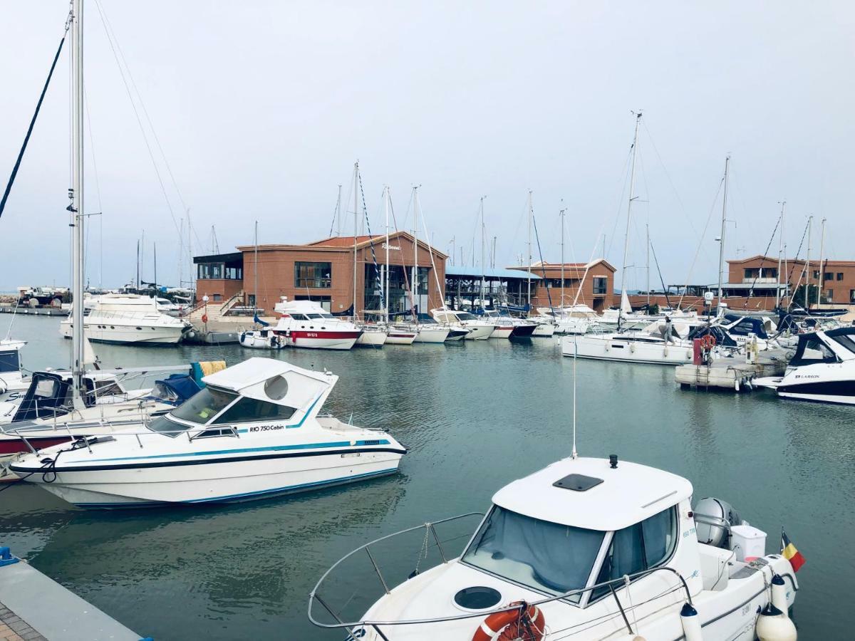 Yacht Suite Marina Di Grosseto Exterior foto