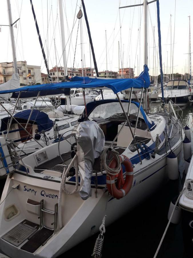 Yacht Suite Marina Di Grosseto Exterior foto